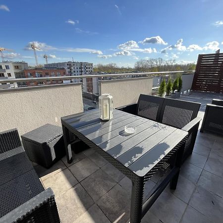 Apartament Z Tarasem Oraz Podziemnym Parkingiem Διαμέρισμα Krasków Εξωτερικό φωτογραφία