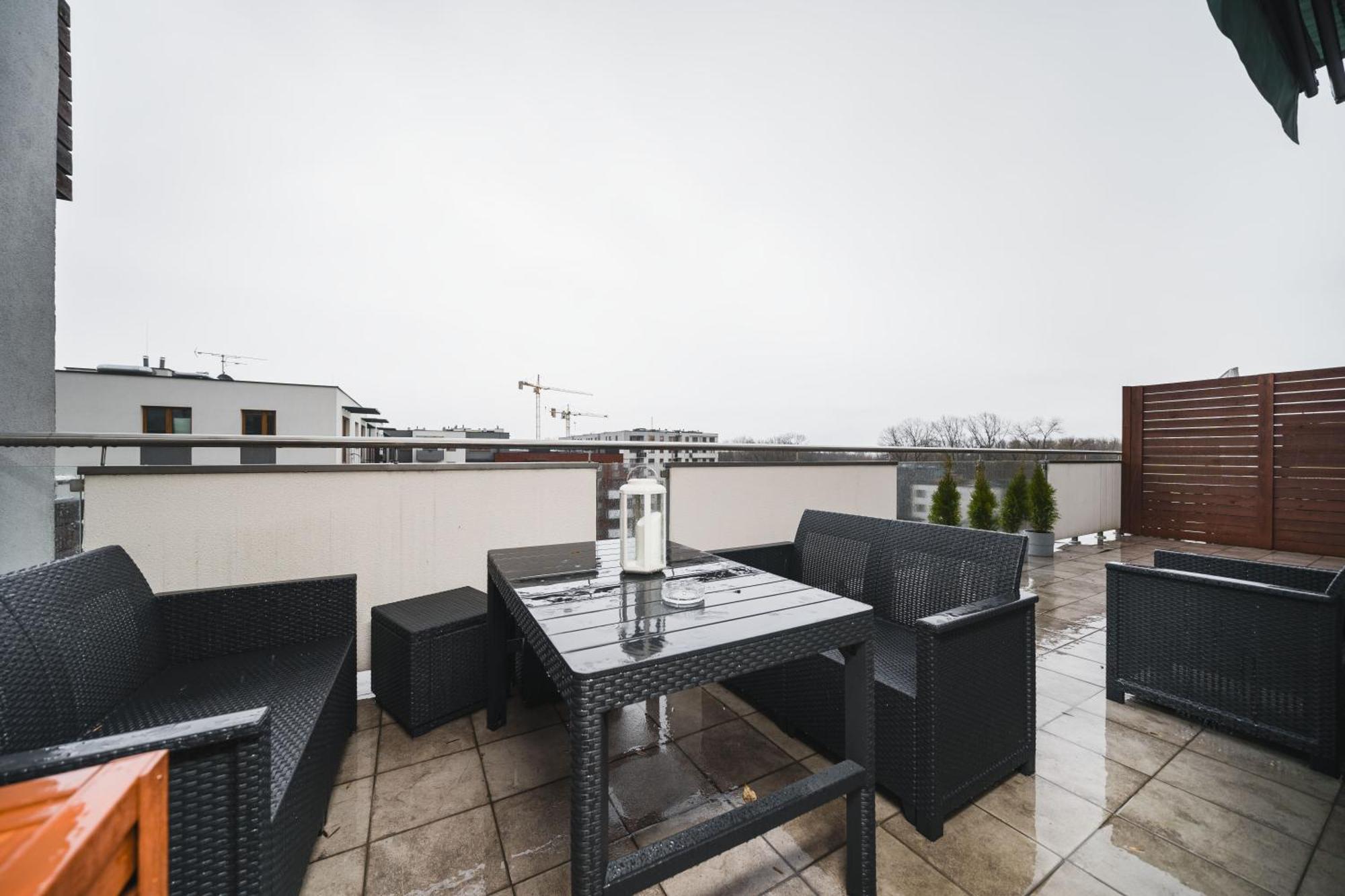 Apartament Z Tarasem Oraz Podziemnym Parkingiem Διαμέρισμα Krasków Εξωτερικό φωτογραφία